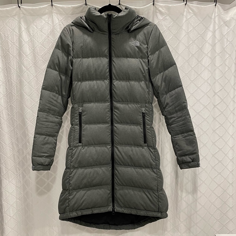 The North Face Parka Coat. Very gently used. Only worn for 2 winters.